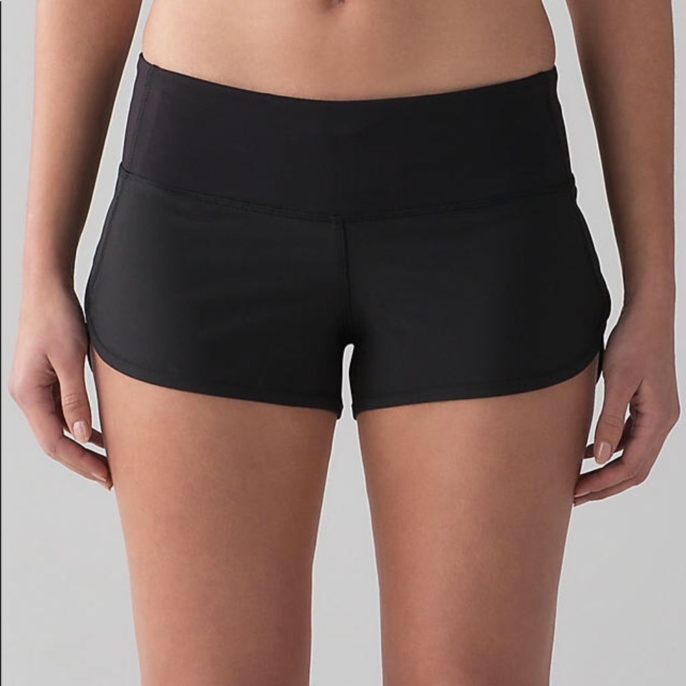 Lululemon speed short 2.5” in black!